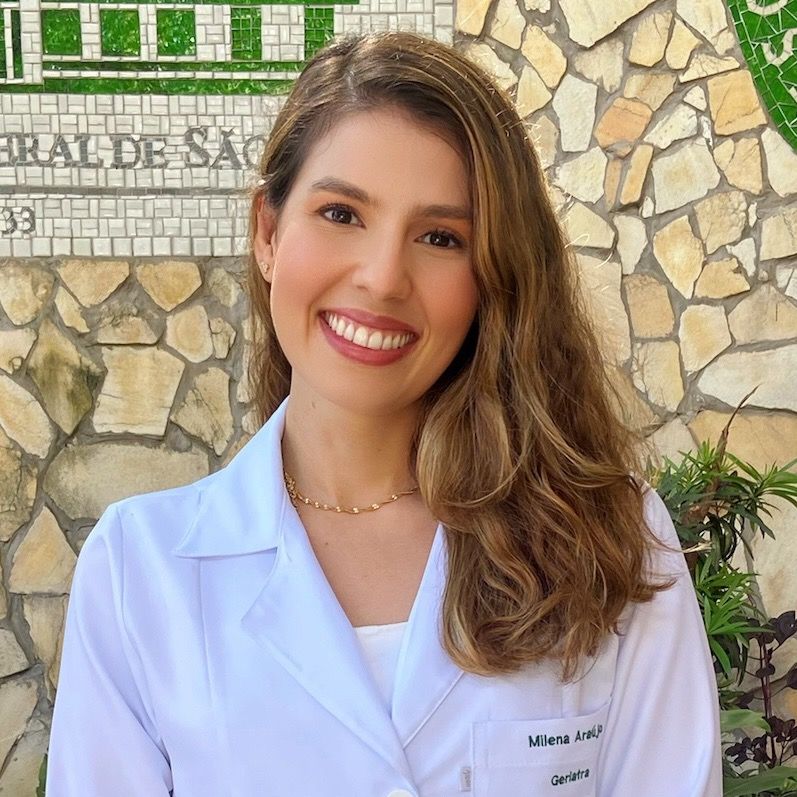 Dra. Milena Araújo, geriatra